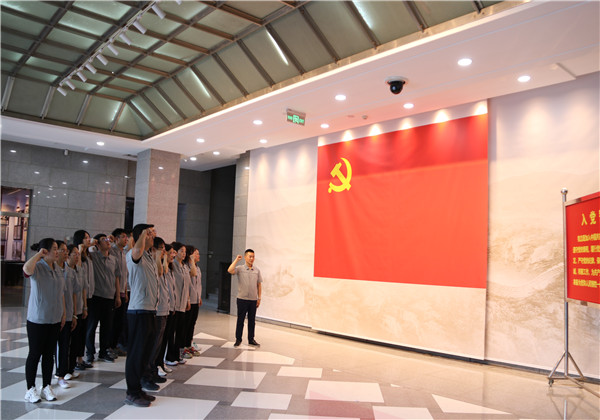 追寻红色足迹，传承革命精神——蓝狮在线十建党支部主题党日活动